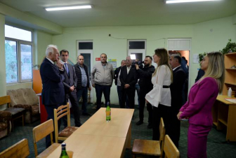 Վահագն Խաչատուրյանն հանդիպել է Վարդենիս համայնքի ուսուցիչների հետ