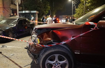 Ավտովթար Ստեփանակերտում. վարորդներից մեկը տեղափոխվել է հիվանդանոց