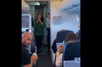 Չայկովսկու երաժշտական դպրոցի աշակերտները օդանավում երաժշտական ֆլեշմոբ են արել (տեսանյութ)