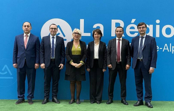 Երեք հարյուր հազար եվրո` Սյունիքի մարզին. մարզպետը Ֆրանսիայում ներկա է եղել ծրագրի հաստատմանը