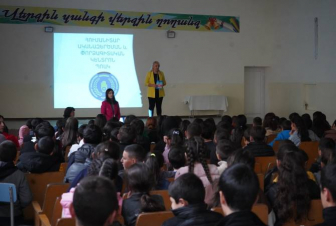 Հումանիտար ականազերծման կենտրոնը Գեղարքունիքի 3 գյուղերում անցկացրել է պայթուցիկ զինամթերքի վտանգի իրազեկման դասընթացներ