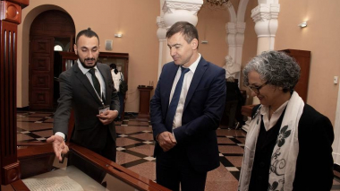 Եվրոպական խորհրդարանում Հայաստանի հարցերով մշտական զեկուցող Անդրեյ Կովաչևն այցելել է Մատենադարան