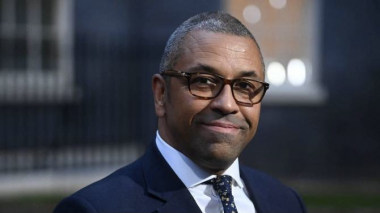 Մեծ Բրիտանիայի ԱԳ նախարար Քլիվերլին շարունակելու է պաշտոնավարել Սունակի կառավարությունում