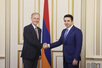Ալեն Սիմոնյանը Բոգդան Կլիխի հետ հանդիպման ժամանակ մտահոգիչ է համարել Լեհաստանի օդանավակայաններում ՀՀ քաղաքացիների համար տարանցիկ վիզայի պահանջը