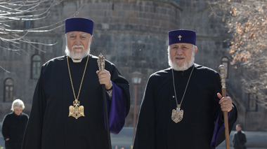 Գարեգին Բ և Արամ Ա կաթողիկոսները հրաժարվել են «Հայաստան» հիմնադրամի դրամահավաքին հայրապետական օրհնության խոսք ասել