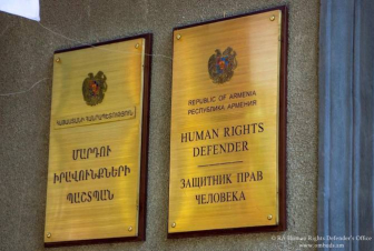 ՄԻՊ-ը Ոստիկանությունից պարզաբանումներ կպահանջի Պարոնյան փողոցից քաղաքացիներին բերման ենթարկելու առնչությամբ