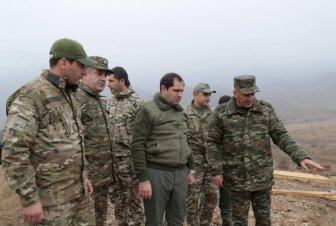 Սուրեն Պապիկյանն ու ԶՈՒ շտաբի պետը հետևել են բնագծերում իրականացվող ինժեներական աշխատանքներին