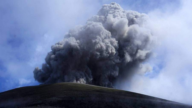 Կուրիլյան կղզիներում Էբեկո հրաբուխը 3 կմ բարձրության վրա մոխիր է նետել