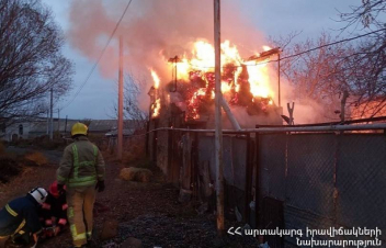 Փարաքար գյուղի անասնագոմերից մեկի տանիքում այրվել է մեծ քանակությամբ անասնակեր