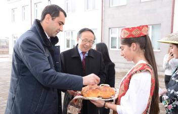 Գեղարքունիքի մարզպետը Չինաստանի դեսպան ներկայացրել է ադրբեջանական ագրեսիայի հետևանքով սահմանային բնակավայրերի իրավիճակը