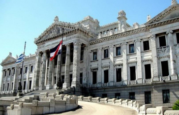 Ուրուգվայի Սենատն Ադրբեջանին կոչ է անում ապահովել Լաչինի միջանցքով ազատ տեղաշարժը՝ վերջ դնելով ճնշումներին