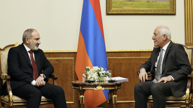 Նիկոլ Փաշինյանը հանդիպում է ունեցել Վահագն Խաչատուրյանի հետ