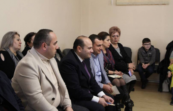Աշխատանքի և սոցիալական հարցերի նախարարը տոներին ընդառաջ այցելել է Գյումրու երեխաների տուն
