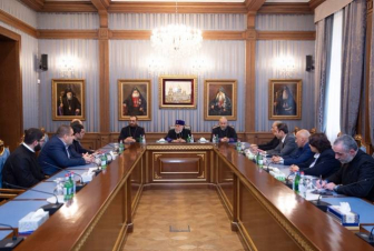 Ամենայն Հայոց Կաթողիկոսն Արցախի պատվիրակության հետ քննարկել է Լաչինի միջանցքի հետ կապված իրավիճակի հաղթահարման քայլերը