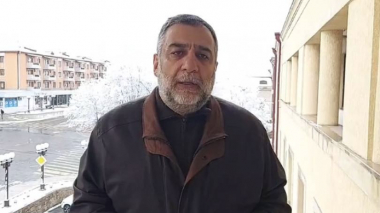 Խաղաղապահների հետ պայմանավորվում, ապրանքներ են վերցնում, լիտրերով ձեթ պահում. Վարդանյանը խոսել է մի շարք խնդիրների մասին