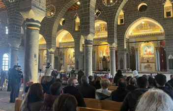 Դիարբեքիրի Սուրբ Կիրակոս եկեղեցում 8 տարվա դադարից հետո սուրբծննդյան պատարագ է մատուցվել