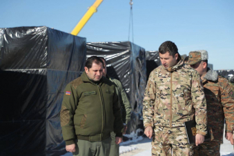 Սուրեն Պապիկյանն այցելել է ինժեներասակրավորային վաշտի կացարանում բռնկված հրդեհի՝ ողբերգական դեպքի վայր․ ՊՆ