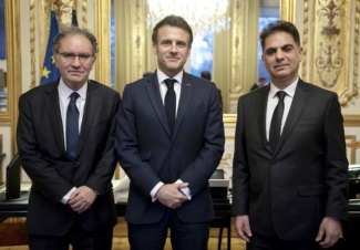 Էմմանուել Մակրոնը Ելիսեյան պալատում ընդունել է Արա Թորանյանին և Մուրադ Փափազյանին