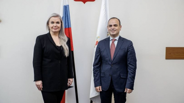 Զարեհ Սինանյանը Նիժնի Նովգորոդում Օլգա Գուսևայի հետ տեղի հայ համայնքին առնչվող հարցեր է քննարկել