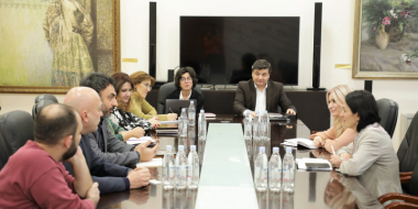 «Համատեղ ուժերով պետք է իրականացնել կրթության զարգացմանն ուղղված քայլեր». Ժ. Անդրեասյանը հանդիպել է «Այբ» համայնքի ներկայացուցիչների հետ