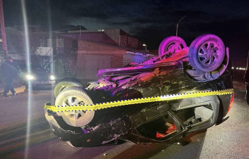 Գյումրիում 2 մեքենայի բախման հետևանքով դրանցից մեկը գլխիվայր շրջվել է. կա 4 տուժած