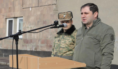 Սուրեն Պապիկյանն այցելել է զորամաս, զինծառայողներին հորդորել խստագույնս հետևել անվտանգության կանոններին