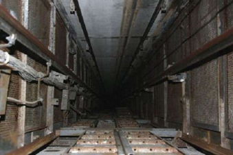 Երևանում քաղաքացին ընկել է վերելակի հորանը