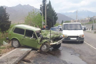 Մեղրի-Ագարակ ավտոճանապարհին տեղի ունեցած ավտովթարի հետևանքով մեկ մարդ զոհվել է․ կան տուժածներ