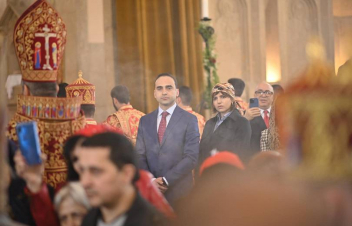 Տիգրան Ավինյանը մասնակցել է Սուրբ Հարության պատարագին