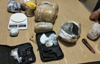 3 անձ կալանավորվել է` ավելի քան 10 կգ ընդհանուր քաշով թմրամիջոցների մաքսանենգության և ապօրինի շրջանառության վարույթով