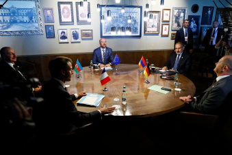 Տեղի է ունենում ՀՀ վարչապետի, Գերմանիայի կանցլերի, Ֆրանսիայի, ԵԽ և Ադրբեջանի նախագահների հանդիպումը