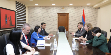 ԿԳՄՍ նախարարը հանդիպել է ԱՄՆ նորանշանակ դեսպանի հետ