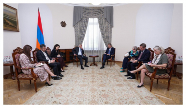 Մհեր Գրիգորյանն ու Կլաարը քննարկել են Երասխ-Ջուլֆա-Մեղրի-Հորադիզ երկաթուղային հաղորդակցության վերականգնման հեռանկարները