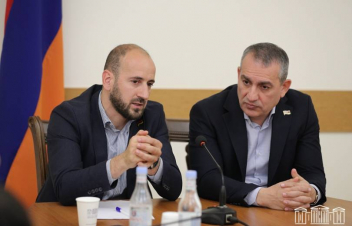Արմեն Խաչատրյանն ու Սիսակ Գաբրիելյանը հանդիպել են Գորիսի տարածքային մանկապատանեկան մարզադպրոցի սաների հետ