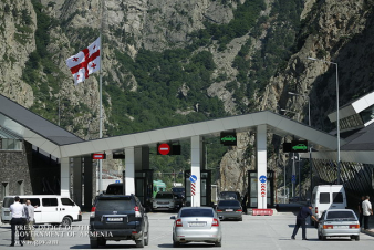 Հայաստանի բեռնատարները Վերին Լարսում մաքսազերծվում են առաջնահերթության սկզբունքով. Գեորգի Ցեգոև