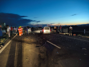 Էջմիածին-Արմավիր ավտոճանապարհին բախվել են Mercedes-Benz և Opel Astra մակնիշների ավտոմեքենաները