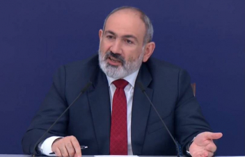 Ամբողջ Ղարաբաղը տեսավ, որ վարչապետի կինը աջափսանդալի նկար ա դրել, գնացեք աճեցրեք, հերիք եղավ, բոլ եղավ. Նիկոլ Փաշինյան