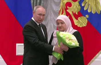 Պուտինը Պատվո շքանշան է շնորհել Կադիրովի մորը