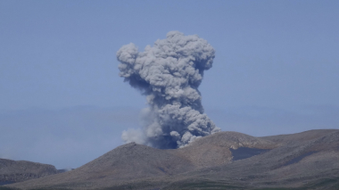 Կուրիլյան կղզիներում Էբեկո հրաբուխը մոտ 3 կմ բարձրության վրա մոխիր է նետել