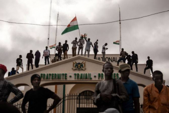 Լրագրողները Նիգերում աջակցում են ապստամբների կառավարությանը