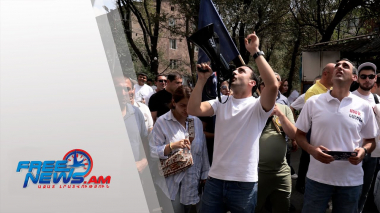 Ինչպե՞ս են երևանցիները դիմավորում Տիգրան Ավինյանին․ ՔՊ-ի քարոզարշավն՝ Աջափնյակում