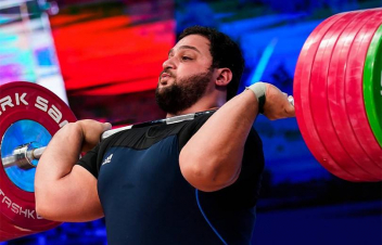 Ծանրամարտի ԱԱ․ Վարազդատ Լալայանը պոկում վարժությունում փոքր բրոնզ է նվաճել