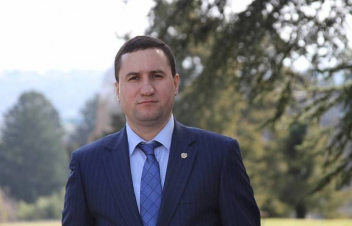 Ակնայով (Աղդամ) մարդասիրական բեռների տեղափոխումը Լեռնային Ղարաբաղ, չի վերացնում շրջափակումը. Տիգրան Բալայան