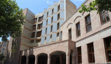 Հանրապետության հրապարակում հավաքի մասնակցի մոտ սառը զենք է հայտնաբերվել. նա ձերբակալվել է. ՔԿ