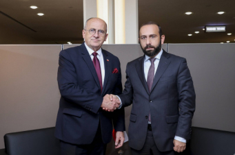 Միրզոյանը Լեհաստանի արտգործնախարարի հետ քննարկել է Բաքվի քաղաքականության անթույլատրելիությունը