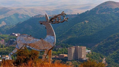 Ջերմուկ քաղաքում կտրամադրենք 2 սենյականոց բնակարան Արցախից տեղահանված ընտանիքի