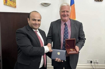 Ռազմական բժիշկ, պրոֆեսոր Սթիվ Ժեֆերին և իր թիմը կժամանեն ՀՀ՝ ԼՂ-ում տեղի ունեցած պայթյունից տուժածներին բժշկական ծառայություններ մատուցելու նպատակով