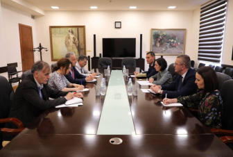 ՀՀ ԿԳՄՍ նախարարը ԵՄ դեսպանի հետ քննարկել է Լեռնային Ղարաբաղից բռնի տեղահանվածների կրթության իրավունքի հարցը