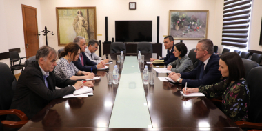 Ժաննա Անդրեասյանը Հայաստանում ԵՄ ղեկավարի հետ քննարկել է Լեռնային Ղարաբաղից բռնի տեղահանվածների կրթության իրավունքի հարցը