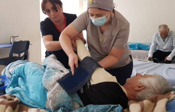 ԼՂ-ից տեղափոխված 361 անձ է բուժում ստանում, պայքարում ենք ծայրահեղ ծանր վիճակում գտնվողների կյանքի համար. Ավանեսյան